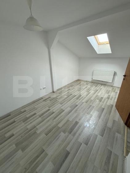Apartament cu 4 camere decomandat, mobilat în Centrul Civic