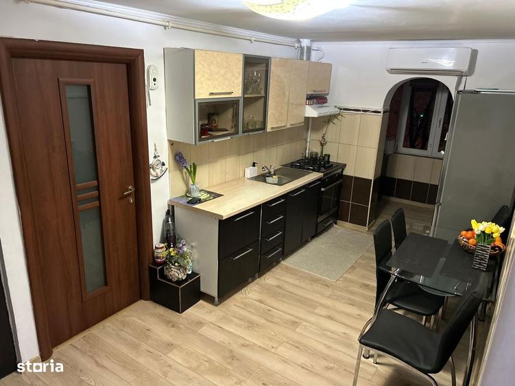 Apartament cu 3 camere, mobilat în Nicolina