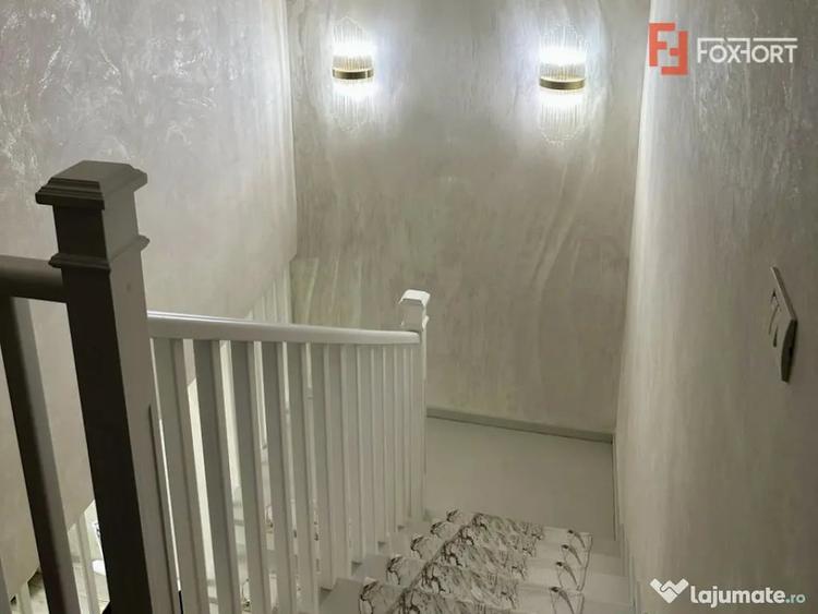 Casă cu 5 camere cu Teren 330 Mp în Dumbrăvița