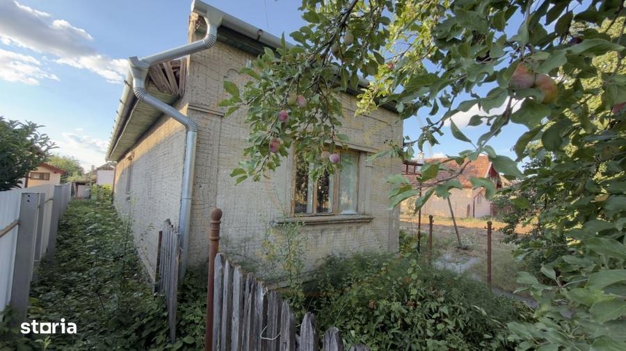 Casă cu 3 camere în Central