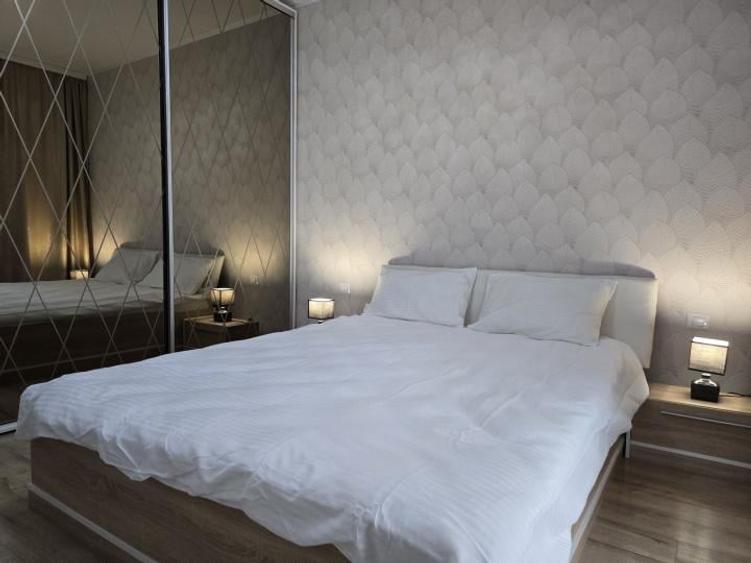 Apartament cu 2 camere semidecomandat, mobilat în Pantelimon