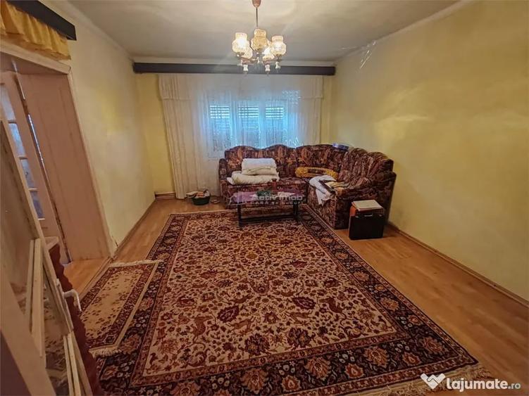 Casă cu 4 camere cu Teren 622 Mp în Central