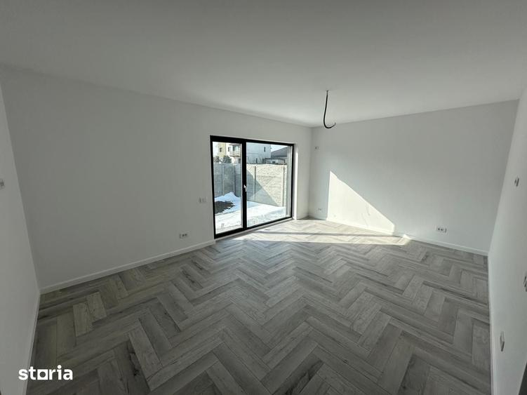 Casă cu 4 camere cu Teren 400 Mp în Clinceni