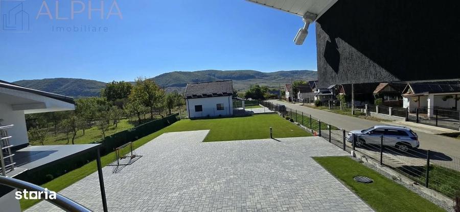 Casă cu 4 camere în Crainimăt