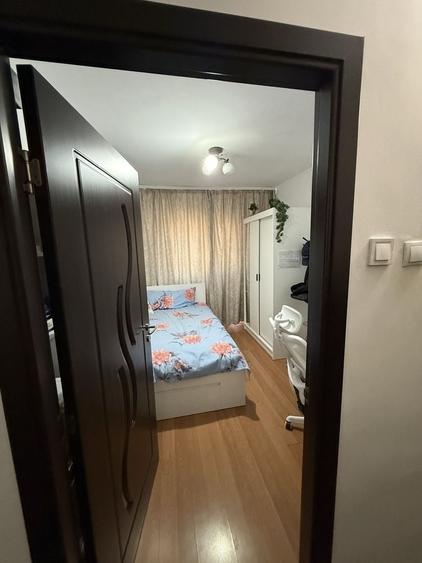 Apartament cu 3 camere decomandat în Dristor