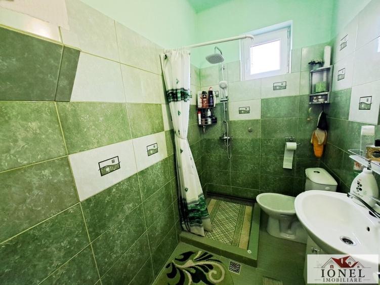 Casă individuală cu 3 camere cu Canalizare în Berghin