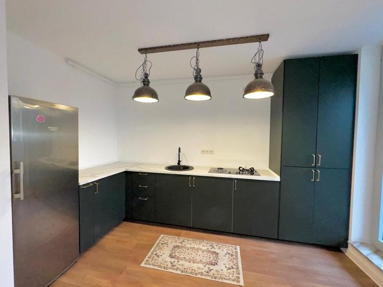 Apartament cu 3 camere decomandat în Dămăroaia