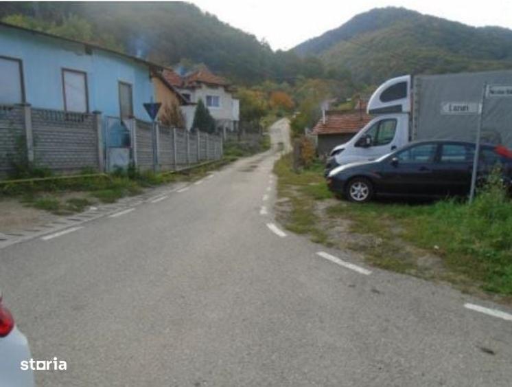 Casă cu 2 camere cu Teren 306 Mp în Central