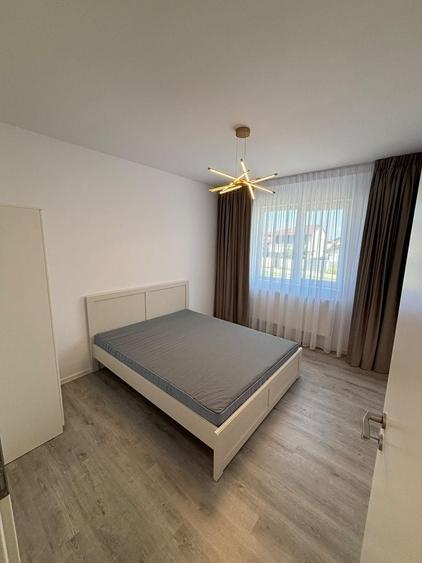 Apartament cu 2 camere decomandat în Roșu