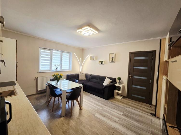 Apartament cu 3 camere decomandat, mobilat în Dâmbovița
