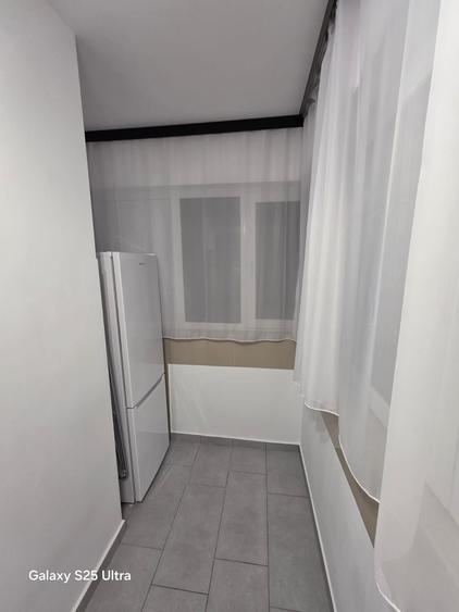 Apartament cu 2 camere decomandat în Roșu