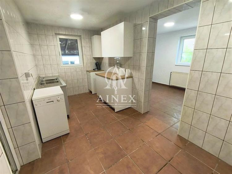 Casă cu 5 camere cu Teren 2000 Mp în Oloșag