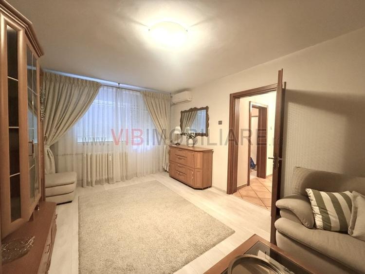 Apartament cu 3 camere decomandat în Grivița
