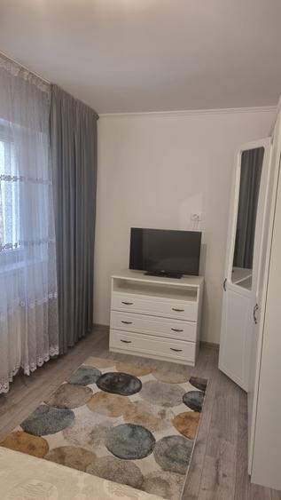 Apartament cu 2 camere semidecomandat, mobilat în Central