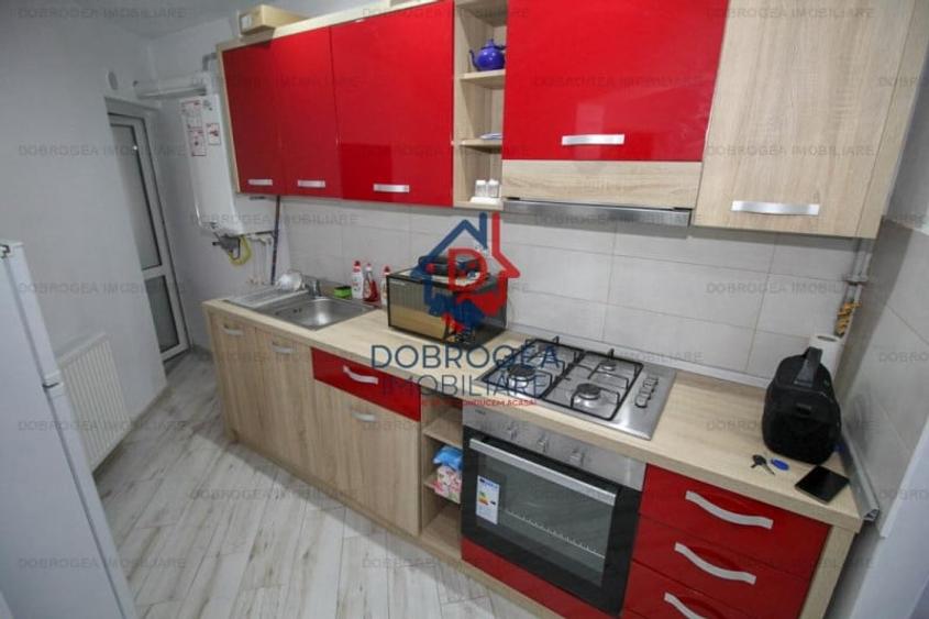 Garsonieră decomandată în E3