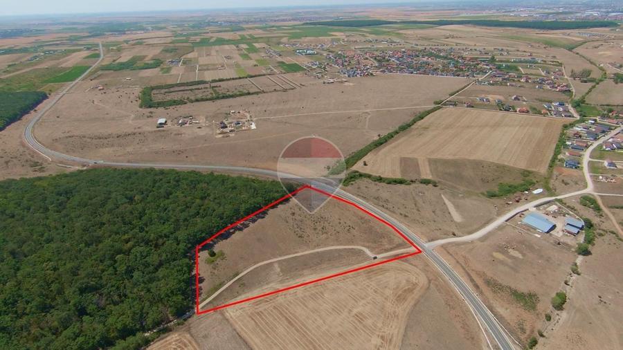 Teren Construcții intravilan de 16144 mp, în Exterior Sud