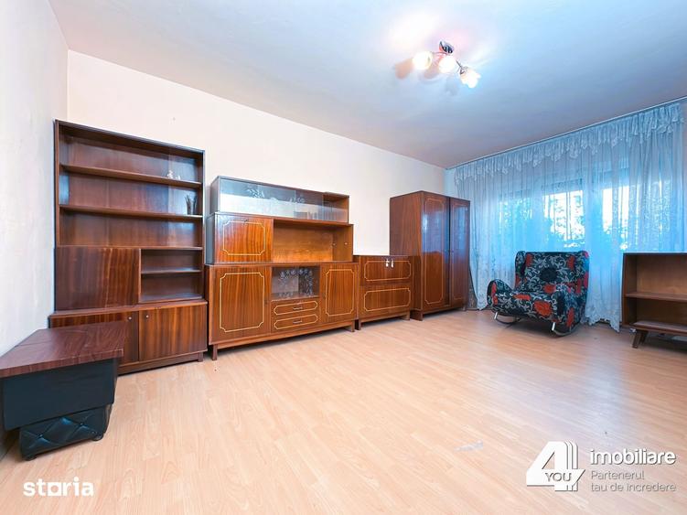 Apartament cu 2 camere decomandat în Confecții