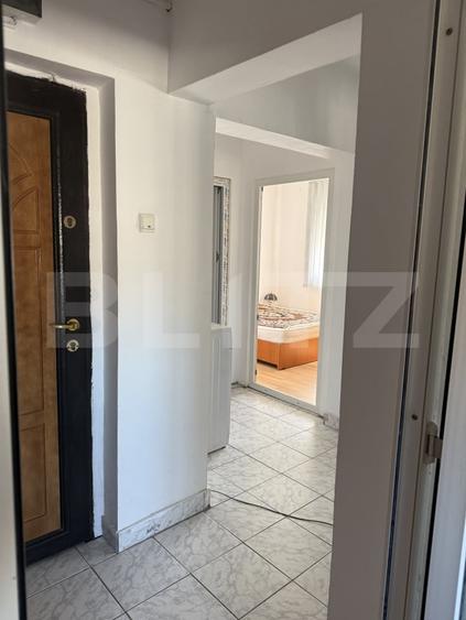 Apartament 3 camere, 55 mp, zona Micro 4 - 8