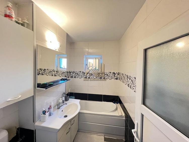 Apartament cu 4 camere decomandat, mobilat în Bartolomeu