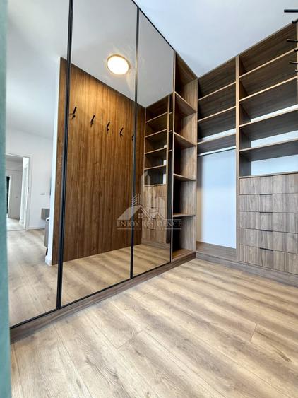 Penthouse cu 3 camere semidecomandat, mobilat în Prelungirea Ghencea