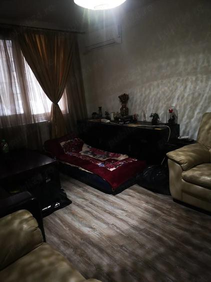 Apartament cu 3 camere decomandat în Patria