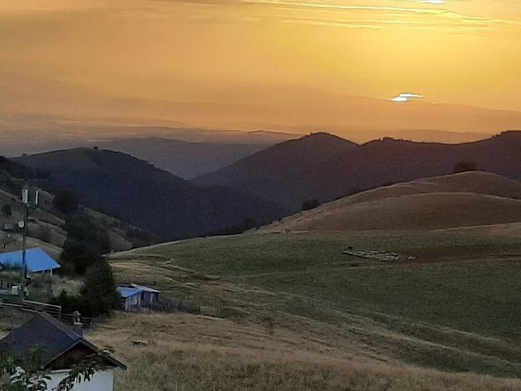 Casă cu 5 camere cu Teren 2000 Mp în Păltiniș