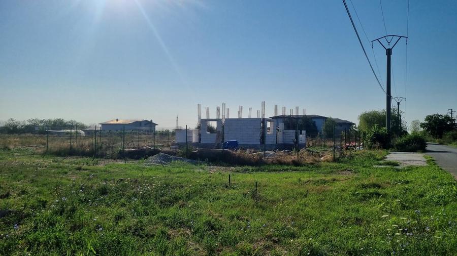 Teren Construcții intravilan de 3500 mp, în 1 Decembrie