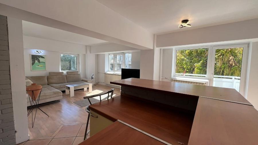 Apartament cu 3 camere decomandat, mobilat în Unirii