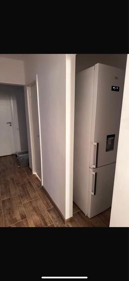 Apartament cu 3 camere decomandat în Drumul Taberei