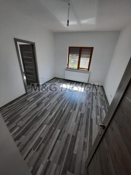Casă individuală cu 4 camere cu Canalizare în Lipovei