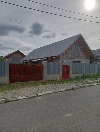 Casă cu 2 camere în Central