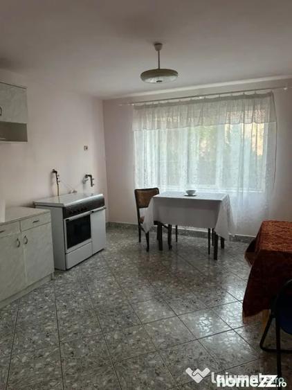 Casă cu 4 camere cu Teren 1105 Mp în Strejnicu