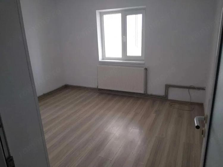 Apartament 2 camere decomandat 45mp Bailesti - 1