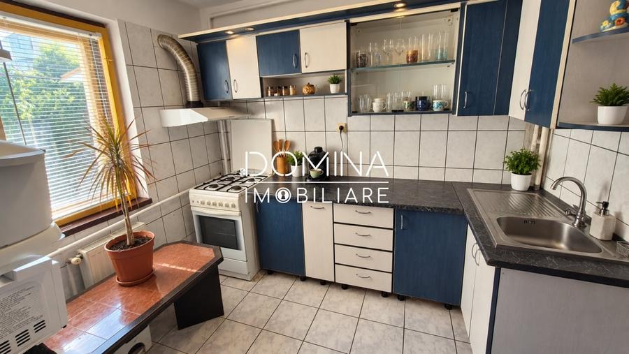 Apartament cu 3 camere decomandat în 9 Mai