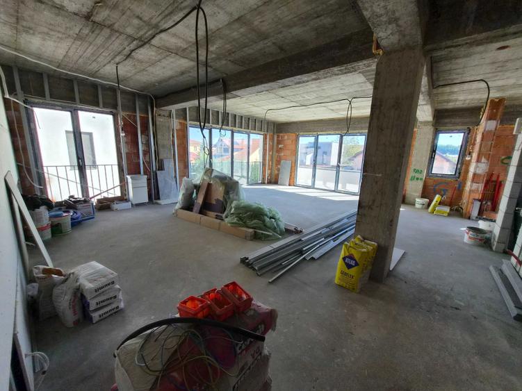 Spațiu comercial, de 74 mp, în Dumbrăvița