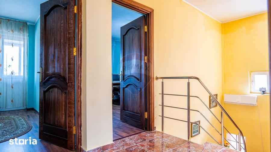 Casă cu 6 camere cu Teren 253 Mp în Colentina