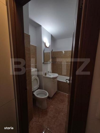Apartament cu 3 camere semidecomandat în George Enescu