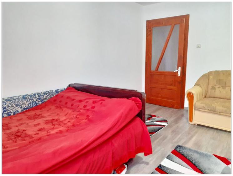 Casă individuală cu 8 camere cu Canalizare în Bran