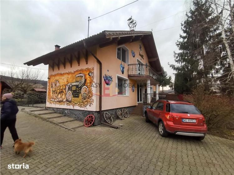 Casă cu 3 camere în Curteni
