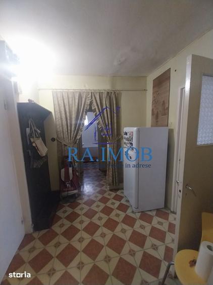 Apartament cu 2 camere decomandat în Vest