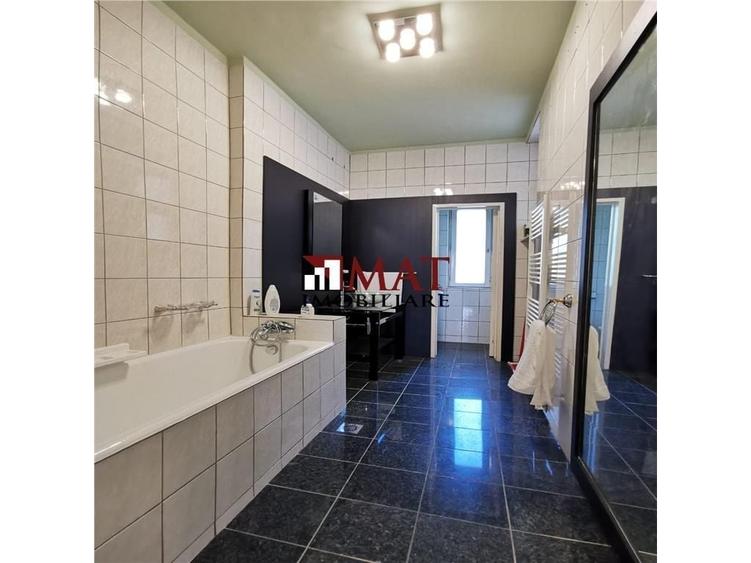Apartament cu 4 camere în Ultracentral