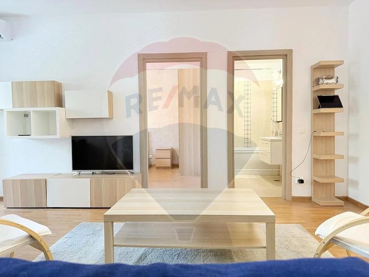 Apartament cu 2 camere semidecomandat în 13 Septembrie