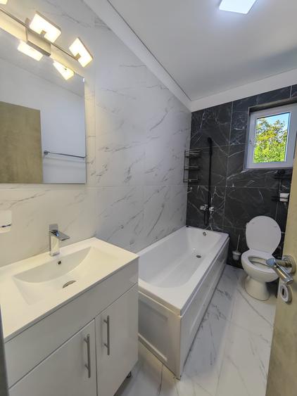 Apartament cu 2 camere decomandat în Apărătorii Patriei