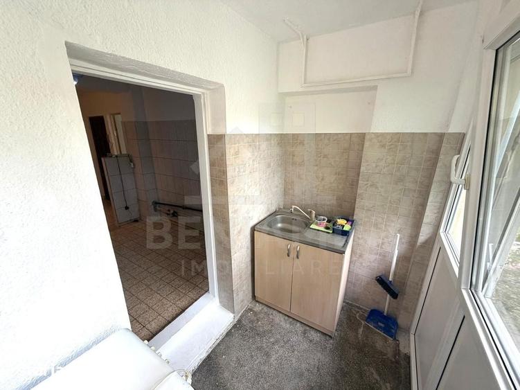 Apartament cu 2 camere decomandat în Sărari