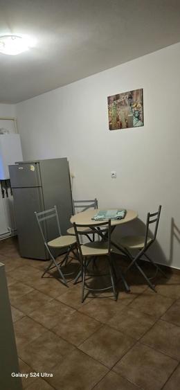Apartament cu 2 camere semidecomandat în Micro 11