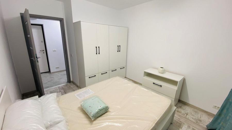 Apartament cu 3 camere decomandat, mobilat în Progresul