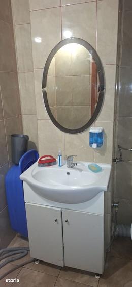 Apartament cu 3 camere decomandat în Dârste