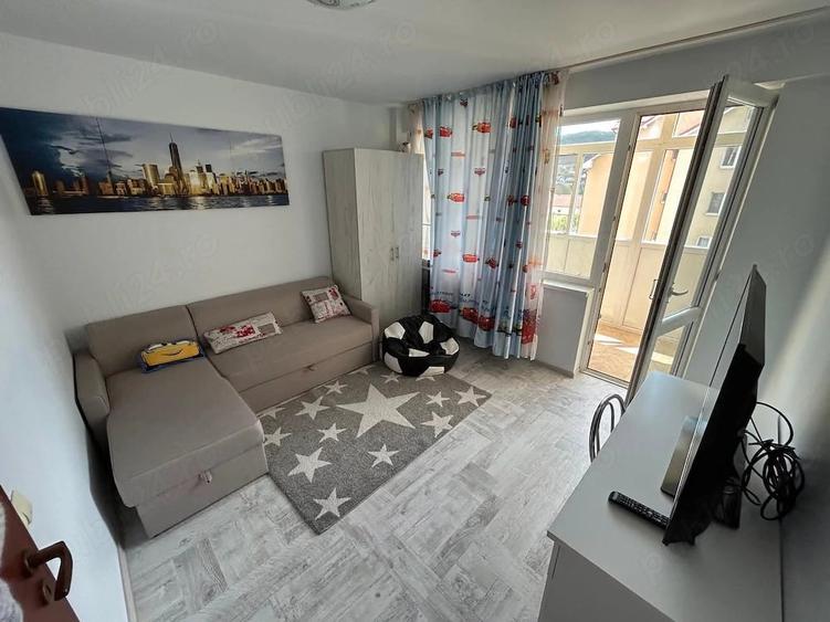 Apartament cu 2 camere decomandat în Calea Moldovei