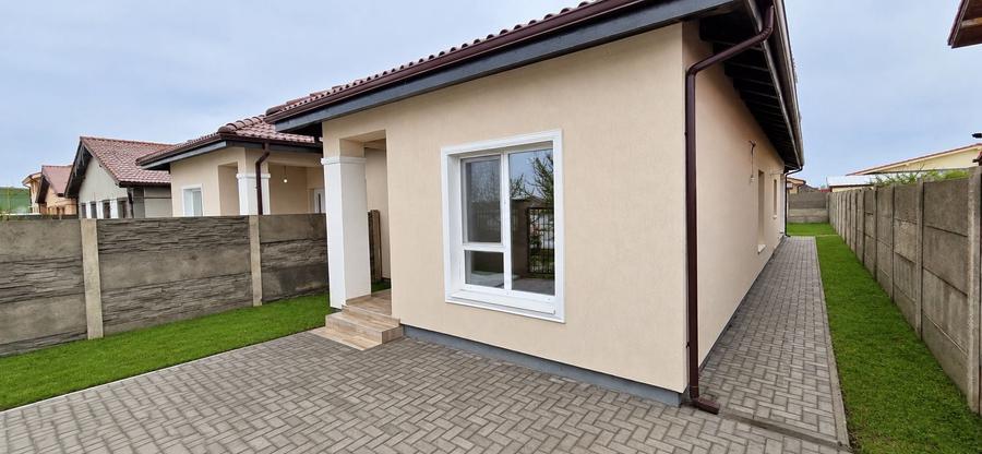 Duplex cu 3 camere cu Canalizare în Moșnița Nouă