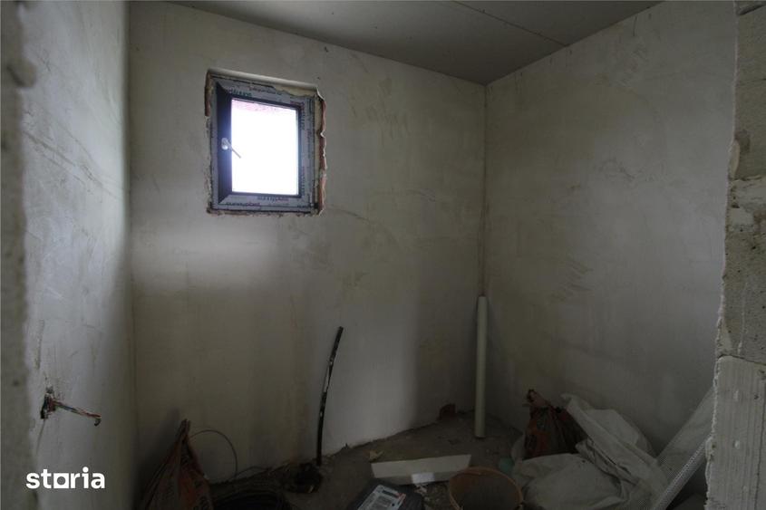 Casă cu 3 camere cu Teren 450 Mp în Bucium